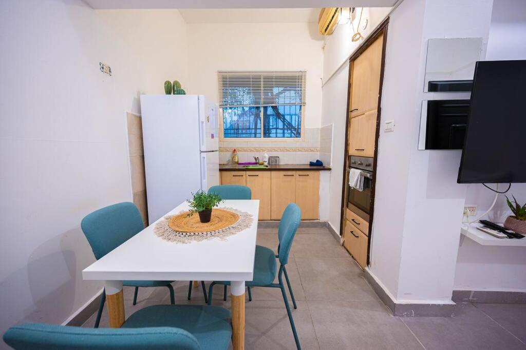 Studio Apartment In Ben Yehuda Cozy And Convinent Tel Aviv Exterior photo